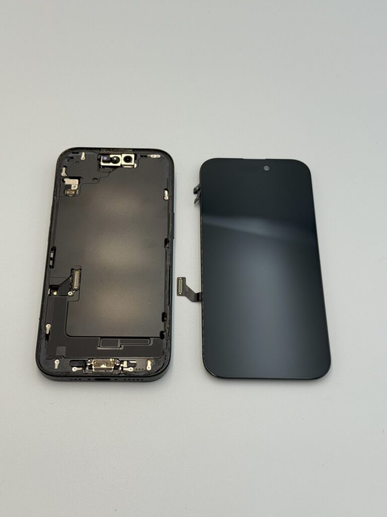 iPhone 15 Wymiana Wyświetlacza | Klinika Szybek Łódź