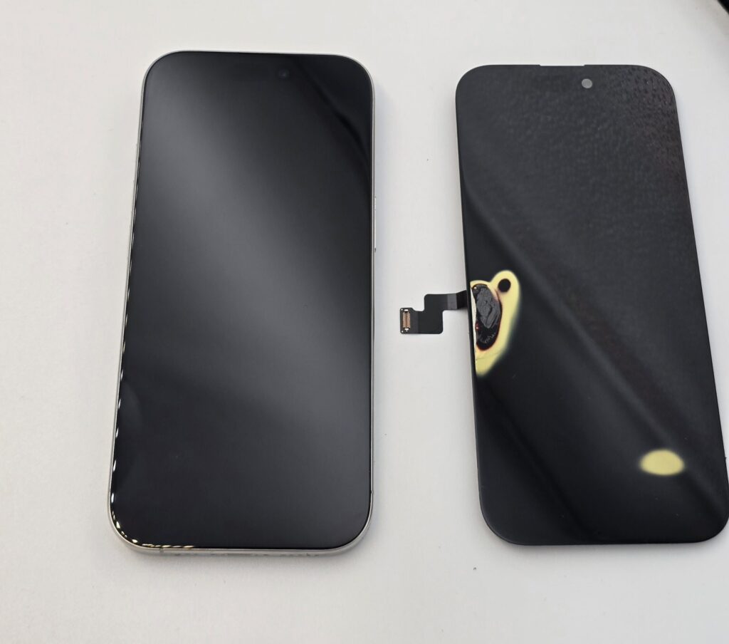 Wymiana Wyświetlacza iPhone 16 pro | Klinika Szybek Łódź