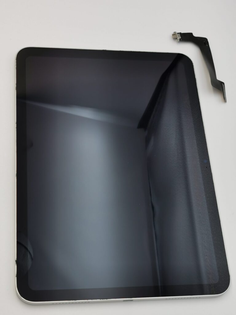Wymiana złącza ładowania Apple iPad (10. generacja) – Serwis Łódź | Klinika Szybek