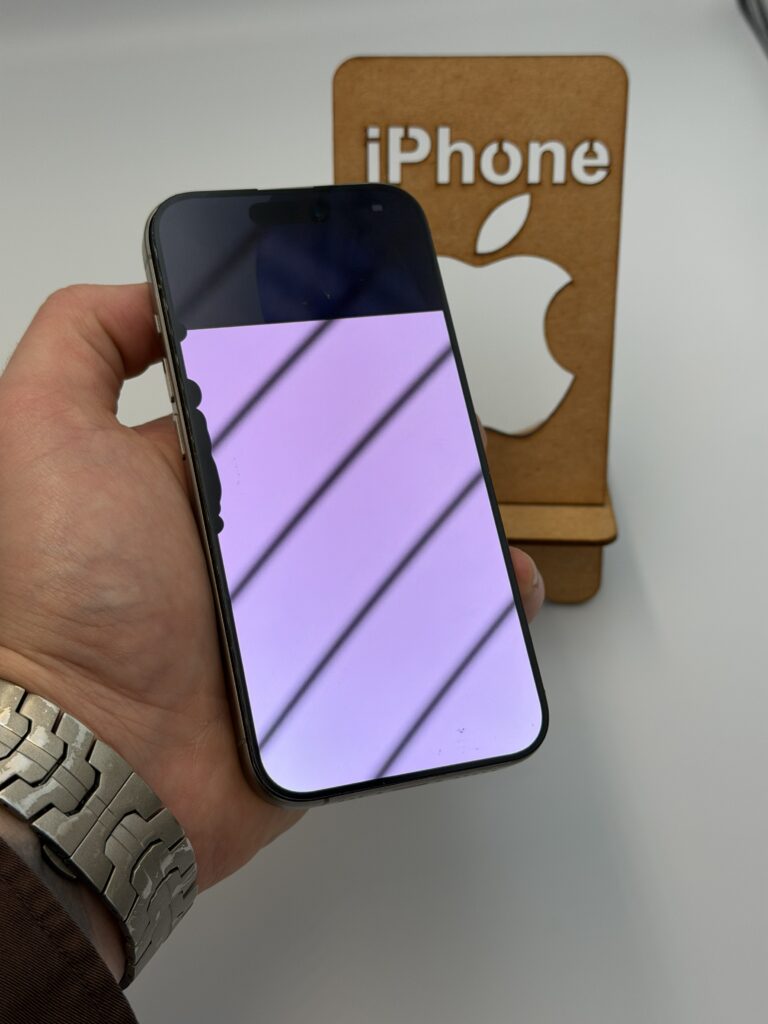 Wymiana ekranu w iPhone 16 Pro Serwis Katowice | Klinika Szybek