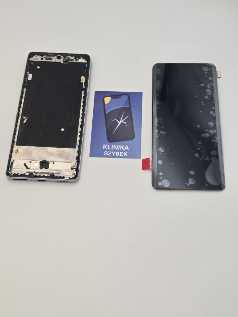 Wymiana wyświetlacza w Realme – Klinika Szybek Łódź