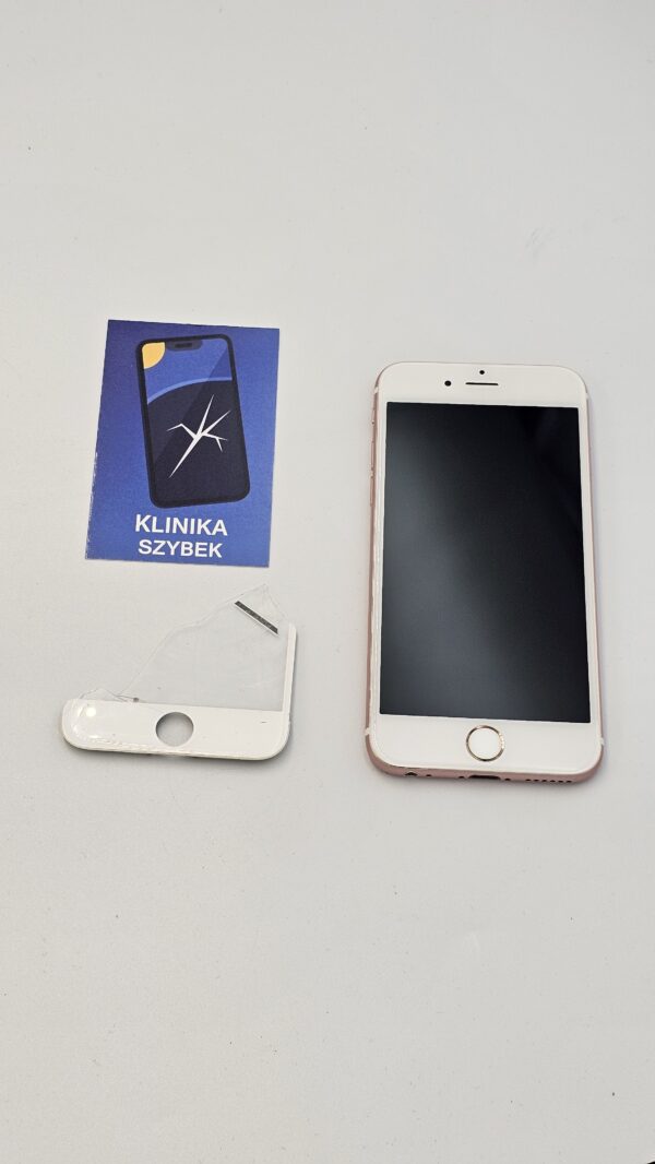 iPhone 6s obok fragmentu zbitej szybki
