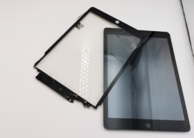 Wymiana szybki iPad | Klinika Szybek Łódź