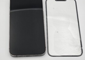 Regeneracja ekranu w iPhone 14 Pro: Jak zachować oryginalny wyświetlacz i oszczędzić? | Klinika Szybek Łódź
